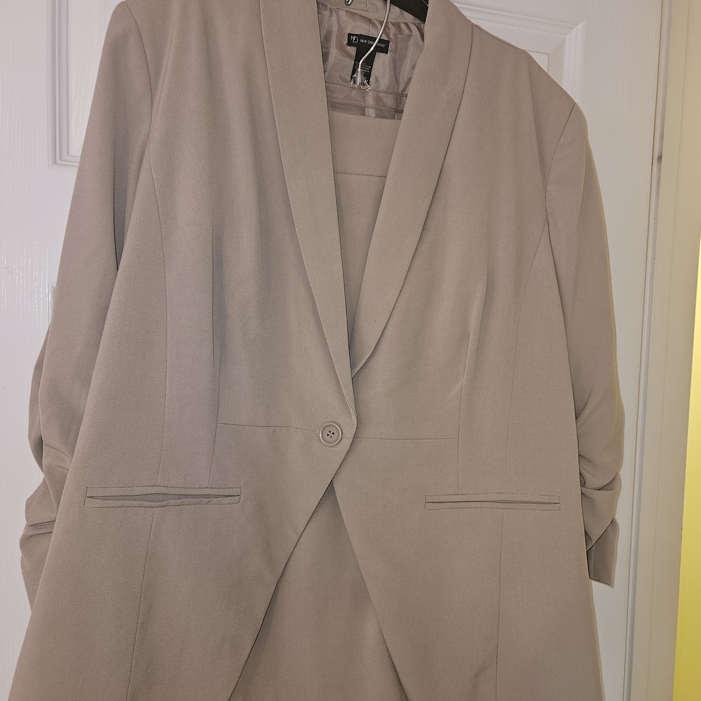 New Directions Taupe Blazer